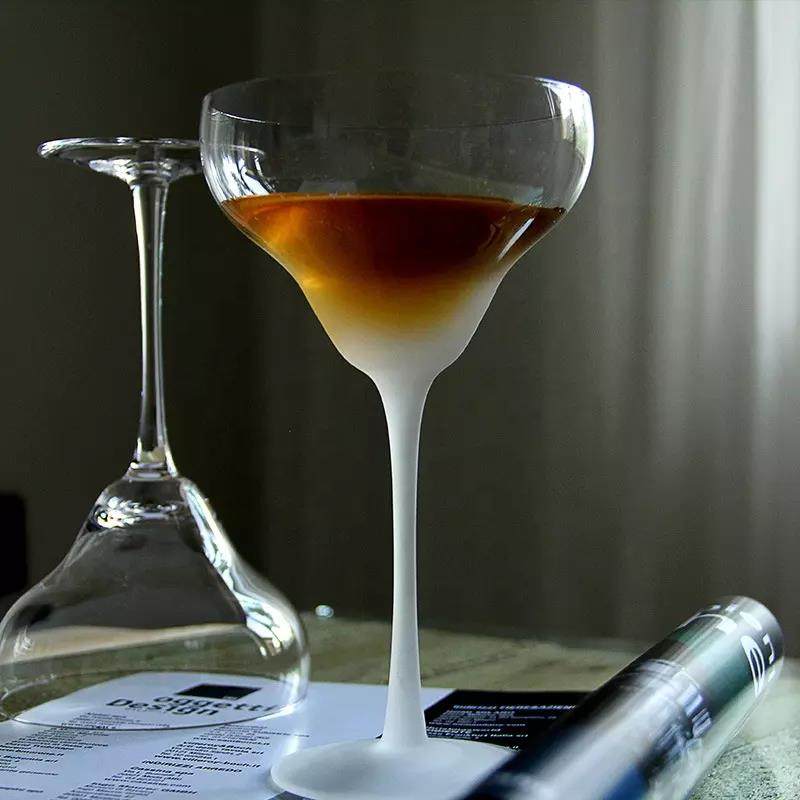 Modern unique, novel and creative straw bulk crystal cocktail cup|300ml