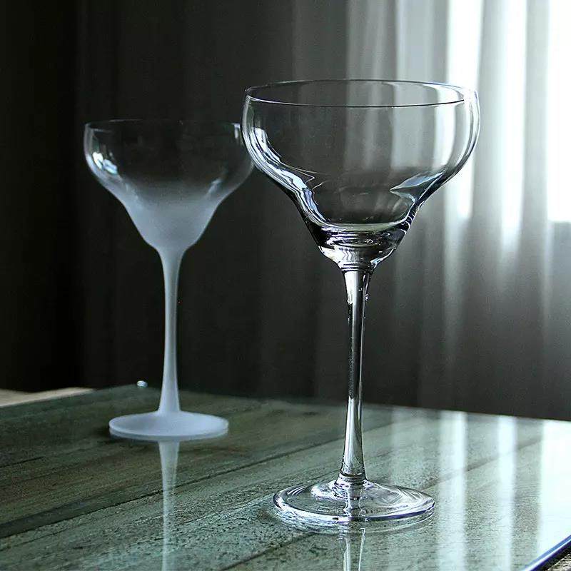 Modern unique, novel and creative straw bulk crystal cocktail cup|300ml