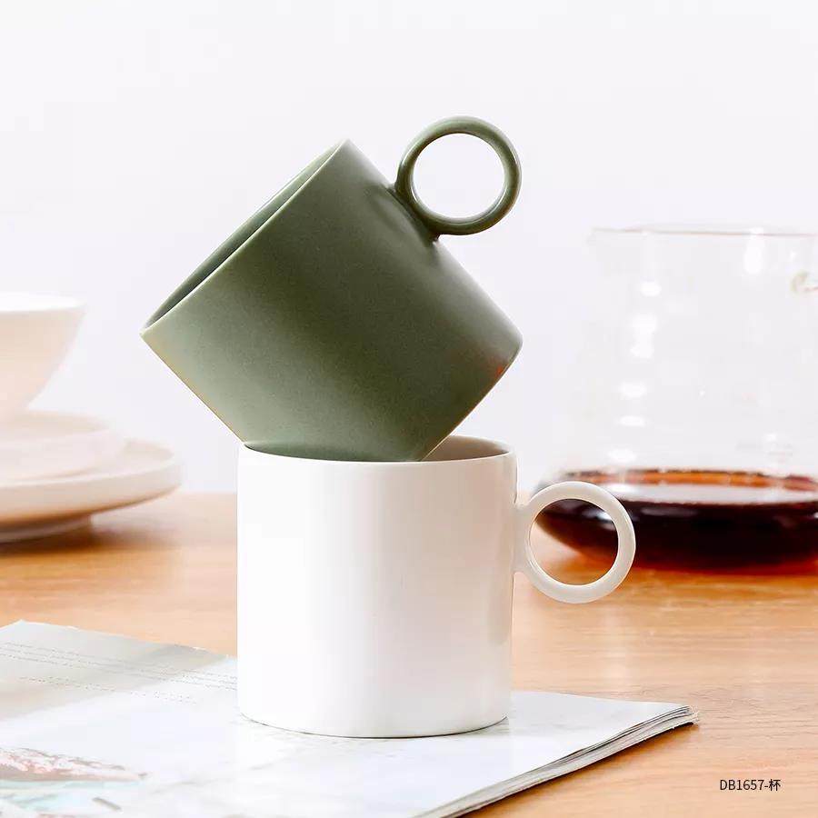 Custom Matte Green White Coffee Cups Set Handmade Cappuccino Mocha Tea Ceramic Coffee Cup and Saucer Set for Afternoon te|200ml