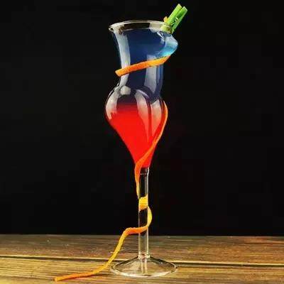 Amazon Hot SaleUnique High Borosilicate Bar Beverage Lady Beauty Body Shaped| 180ml  Glass Margarita Martini Cocktail Goblet Cup