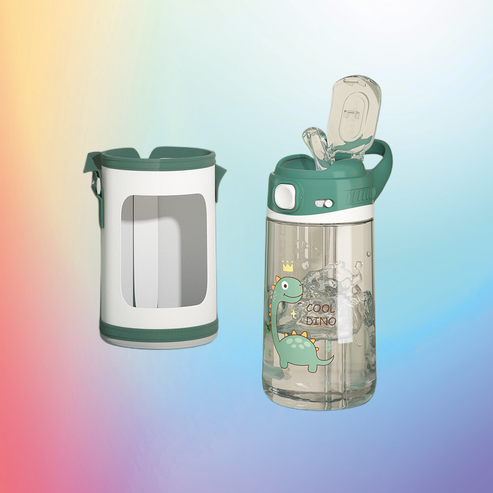 KINDERGARTEN PORTABLE CUP COVER PLASTIC STRAW CUP | 480ML