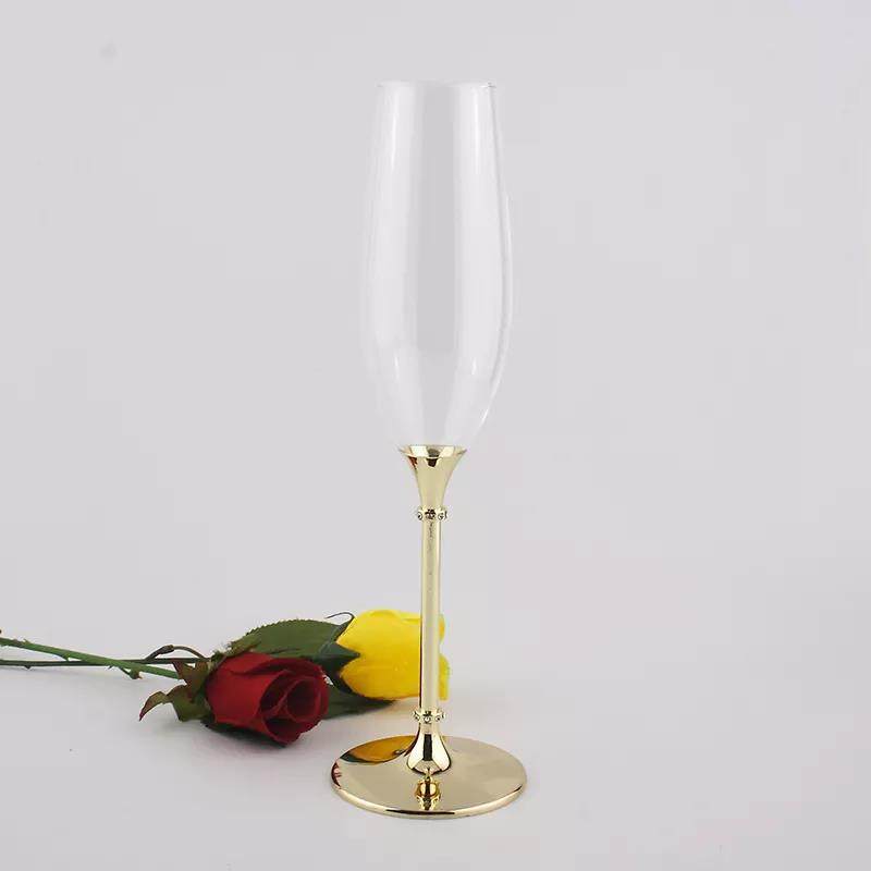 A set of two champagne glasses for an amazing wedding toast|200 ml